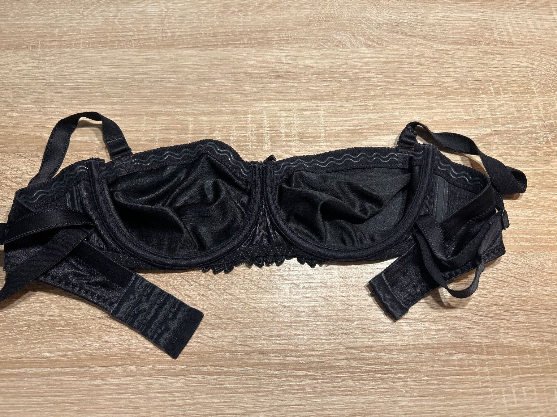 Chantelle Altra biancheria intima: BH mit Spitzen schwarz von Chantelle – Usato da Brunnen venduto da Nala2929 4
