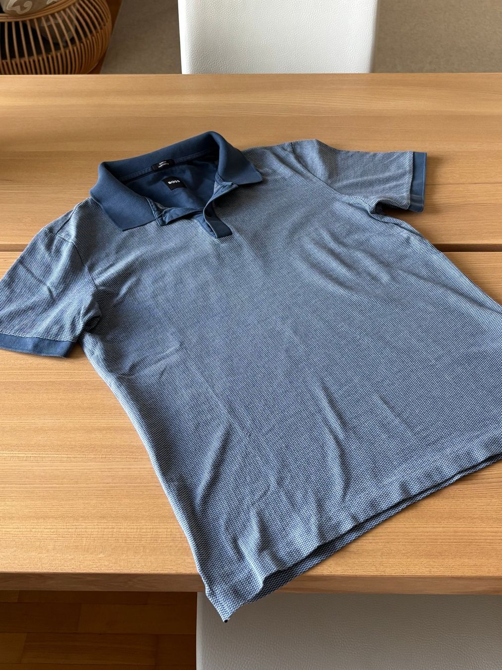 Hugo Boss T-shirt: Herren T-Shirt Boss – Usato da Bülach venduto da marspi