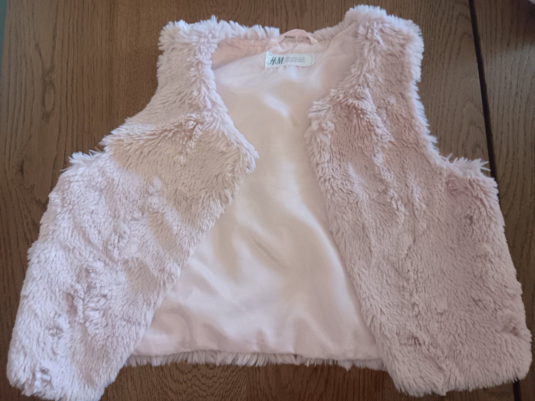 H&M Giacche & Cappotti: Mädchen Chillet,Gr.110/116 – Usato da Oftringen venduto da joa_bbm2