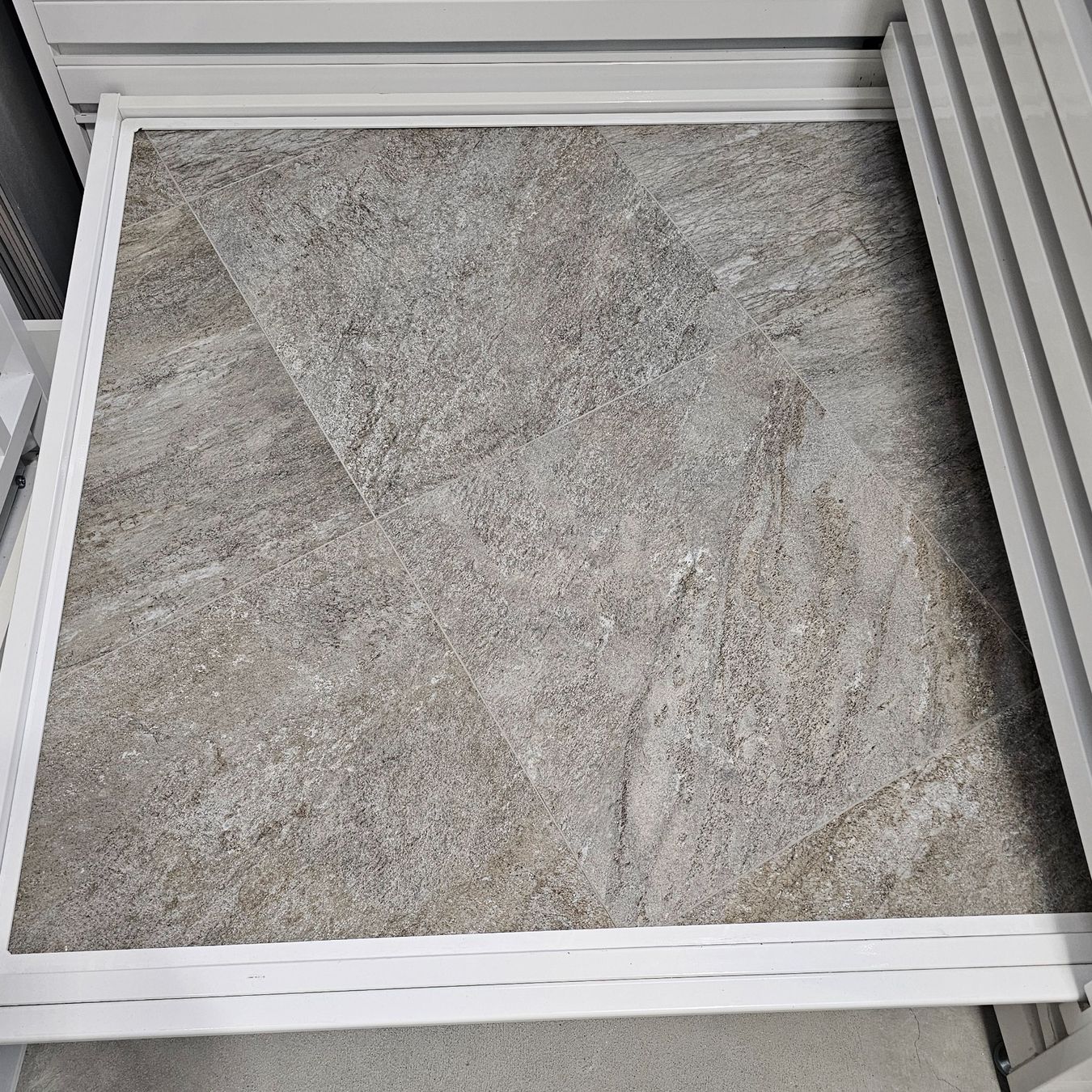 Rivestimenti per pavimenti: TOP Angebot / Wand oder Bodenplatten 30x60 oder 60x60cm 9mm – Nuovo e nell'imballaggio originale da Tübach venduto da swiss-sani