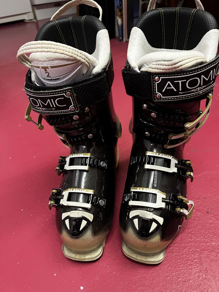 Atomic Scarpe da donna: Damen Skischuhe Atomic 25.0-25.5 – Usato da Muttenz venduto da Lisa_z