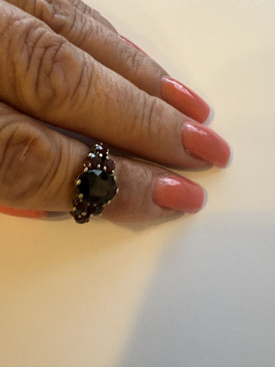Ringe: Granatstein Ring 333gg uralt – Gebraucht aus Murten von Tzaugg