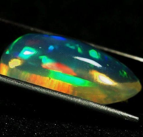 Pietre preziose: Ethiopian Welo Opal 4.50 Cts #B8 – Usato da Laupersdorf venduto da J69T 1