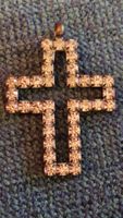Glitzernder Strass-Kreuz-Anhänger