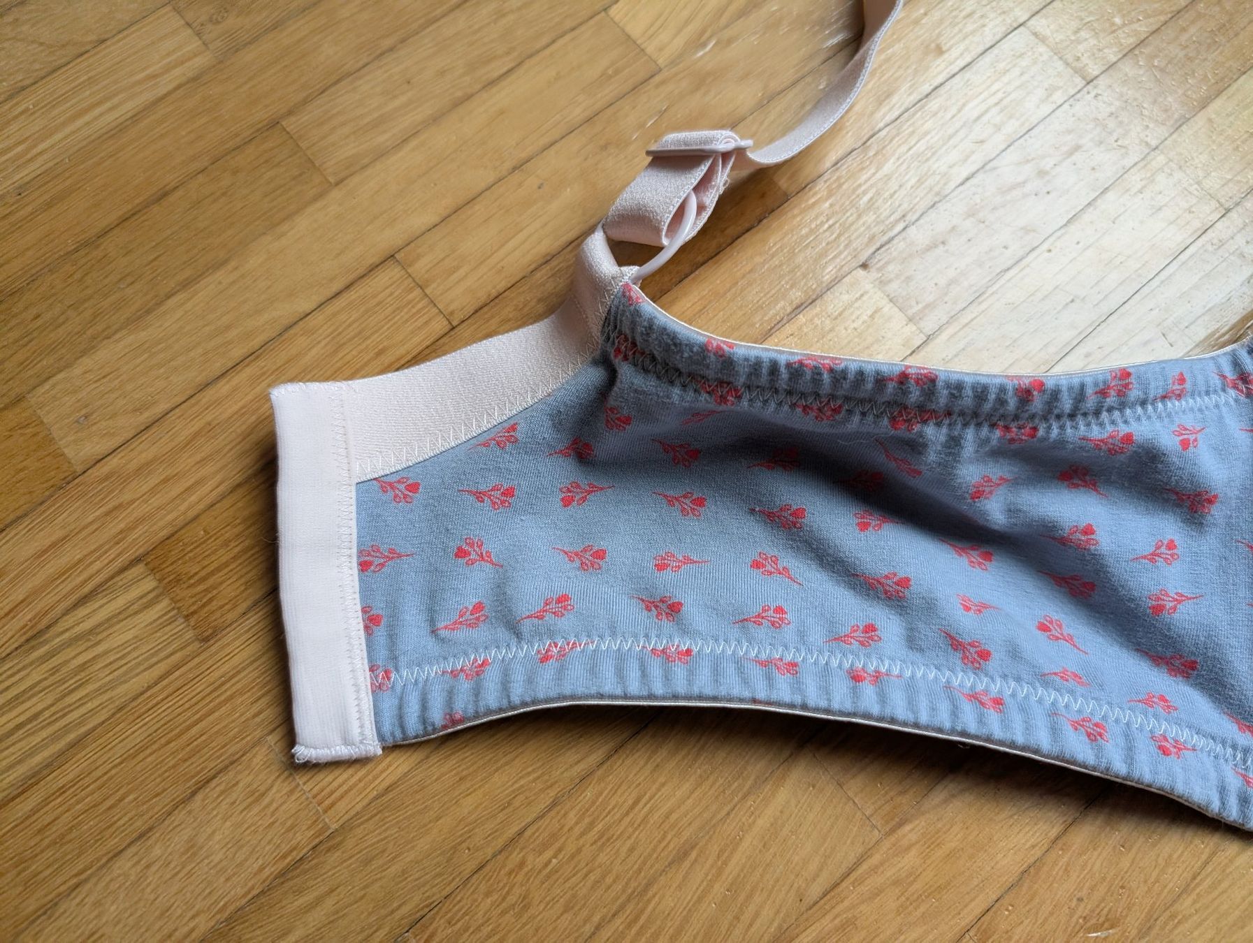 Ulla Popken Autres dessous: Ulla Popken Softcups BH Blütenmuster Gr 95D – Neuf (Voir description) à Luzern par Sofia33 3