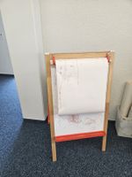 Kindertafel mit Papierrolle Holz guter Zustand