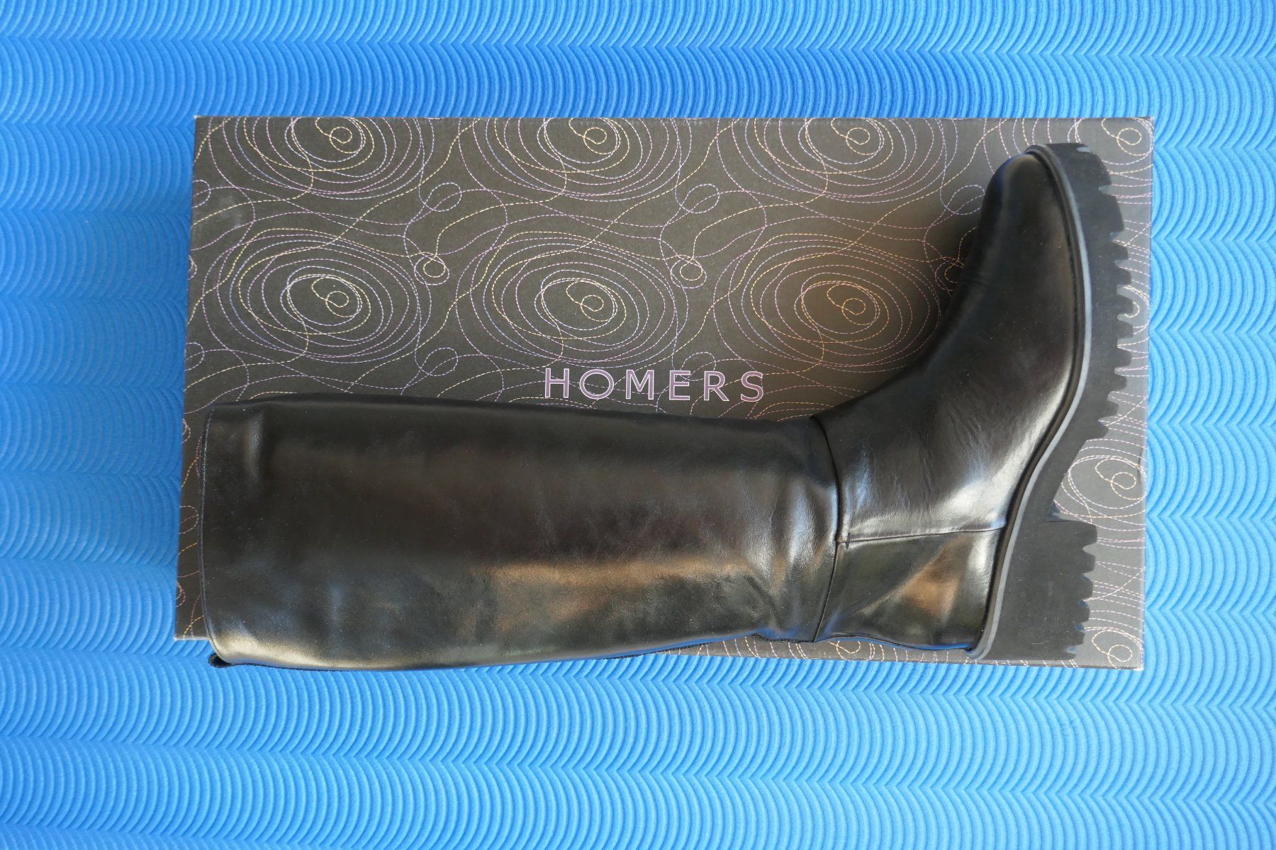 Herrenschuhe: SeXy Homers TinY  Stiefel Echt- Leder schwarz Gr. 43 – Neu und originalverpackt aus Hinwil von 4you66 1