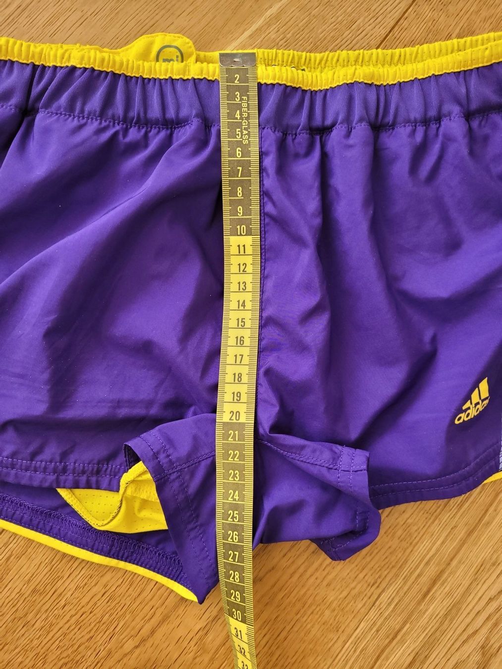 Adidas Hosen: ADIDAS Shorts Gr. 32 – Gebraucht aus Rheinfelden von DHS 9