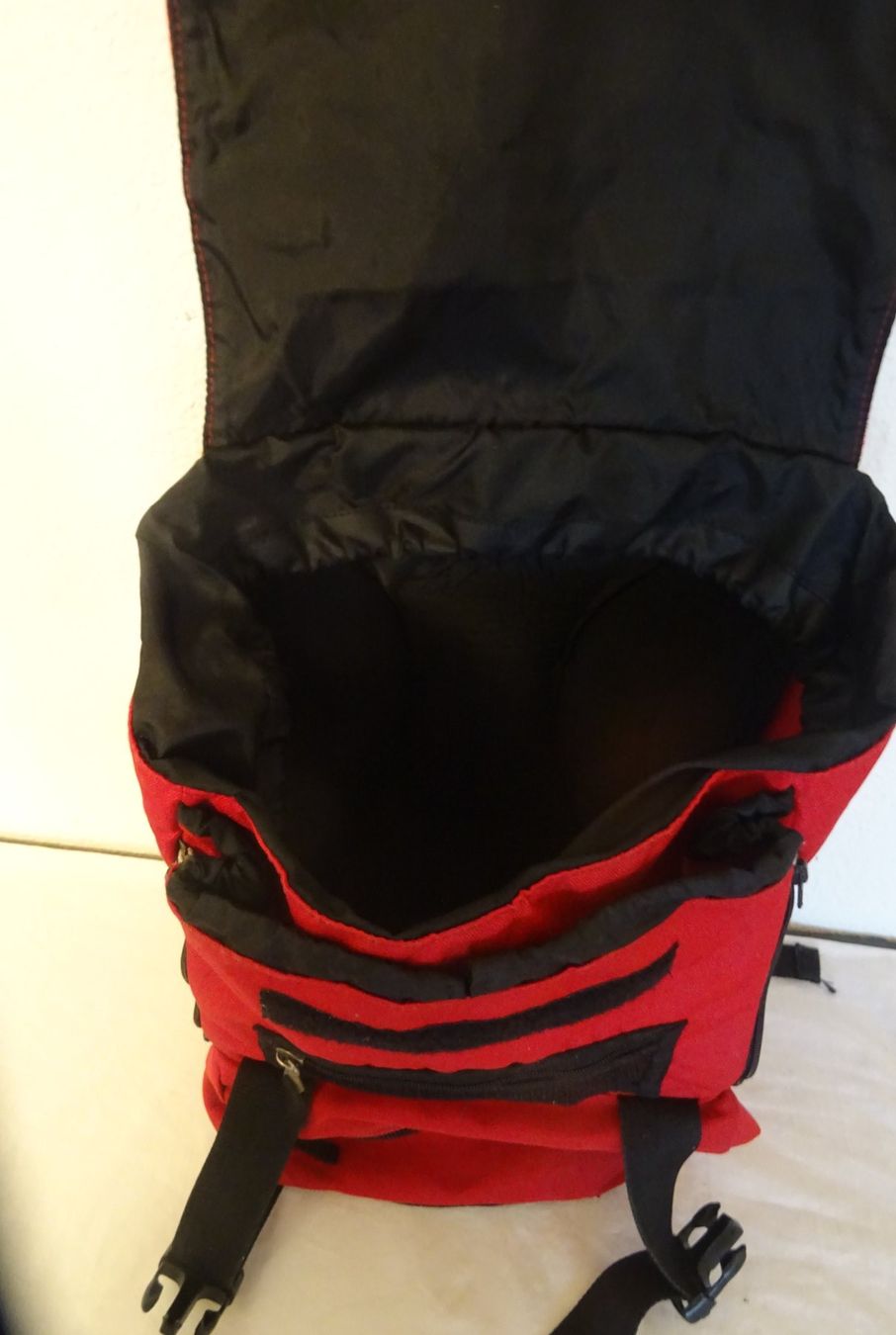 Salomon Rucksäcke: SALOMON Rucksack rot schwarz – Gebraucht aus Zürich von Connie8 2