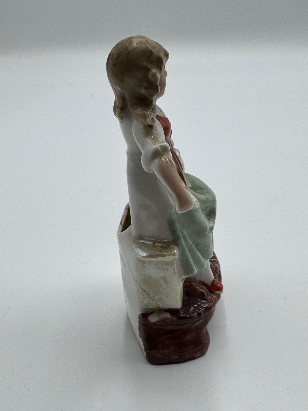 Statuette: Porzellan Mädchen – Usato da Sachseln venduto da BONATI01 4