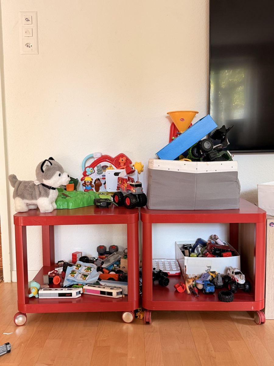 Ikea Nachttische: 2x Side Table with Wheels Good Condition – Gebraucht aus Basel von 02m_jml2 3