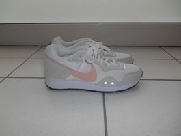 Nike Venture Runner Sneaker Grösse 40*NEU*