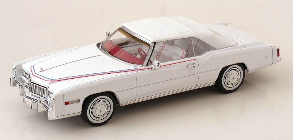 Cadillac Modellini d'auto: CADILLAC ELDORADO WEISS/ROT 1:18 MCG – Nuovo e nell'imballaggio originale da Suhr venduto da Moebelsiralfred 2