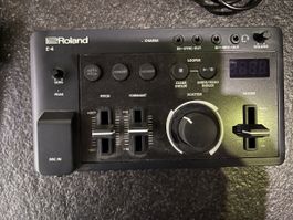 Roland E-4 Voice Tweaker Effektgerät mit Mikrofon
