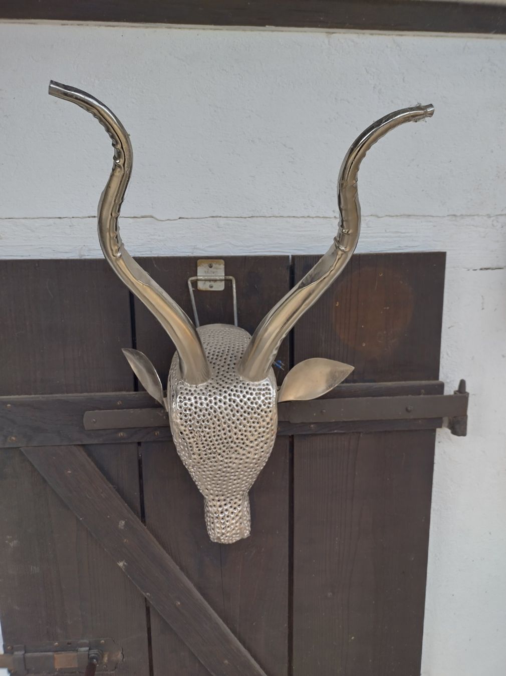 Lampen: Dekoration Tierkopf Geweih Metall Silber 42cm – Gebraucht aus Lostorf von rol_pz7l