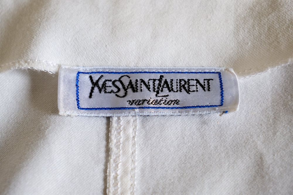 Robe - YSL - blanche vintage Yves Saint Laurent Variation | Acheter sur ...