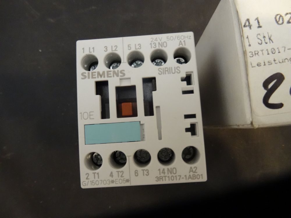 Contacteur Siemens Sirius 3RT1064-2AP36 - Occasion Bon état - Livraison Rapide Possible