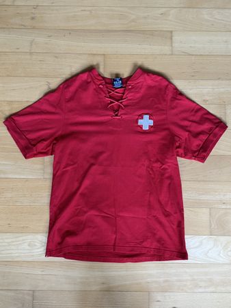 Schweizer Fan Set: T-Shirt + Sonnenbrille, rot