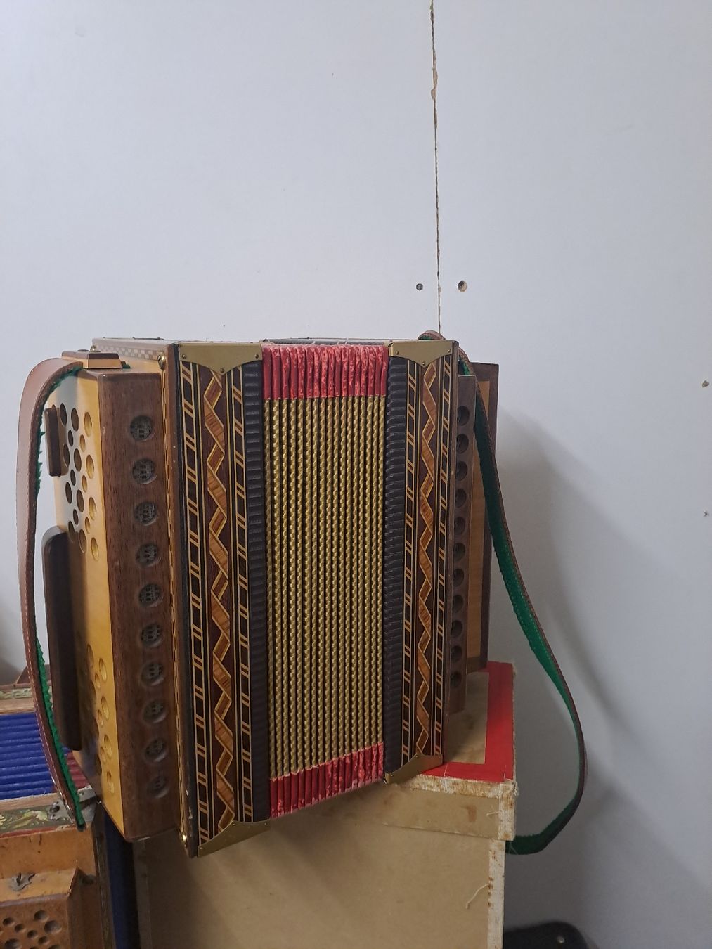 Strumenti musicali: schwyzerorgeli ton B – Usato da Villeneuve venduto da BibiVintage 3