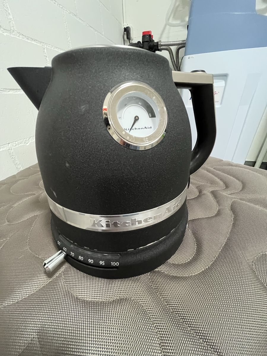 Kitchenaid Bollitori: KitchenAid Artisan Wasserkocher – Usato da Kloten venduto da rollamp