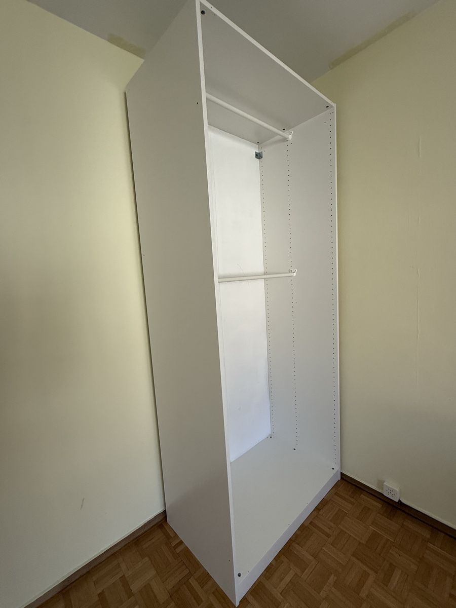 Armoires: Ikea Pax Frame 100x58x236 – D'occasion à Zürich par lar_7kyg 1