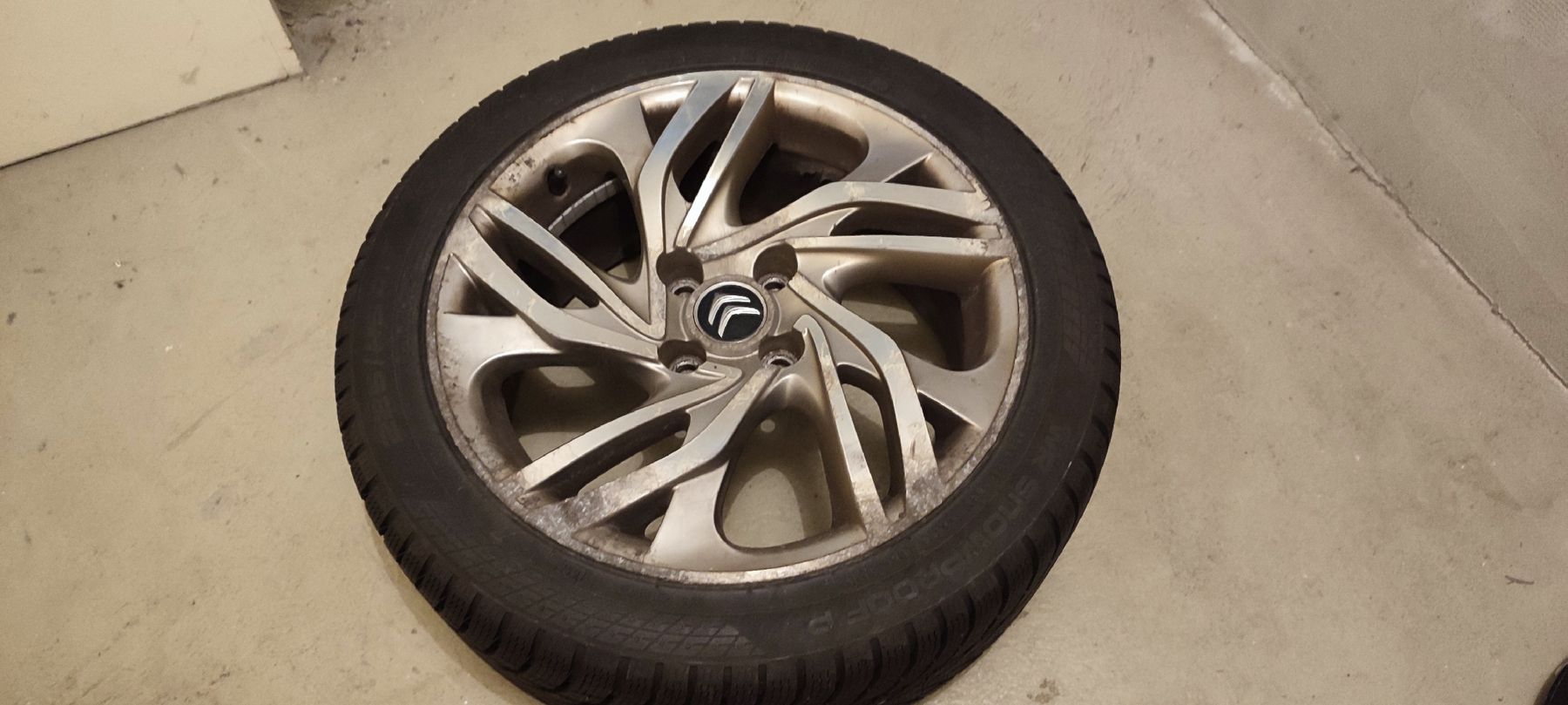 Nokian Pneumatici & Ruote complete: 4 Winterpneu mit Felgen – Usato da Bettwiesen venduto da rgr_7cr6 3