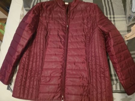 Bordeaux-farbene Steppjacke, Gr. 46, ideal für den Herbst!