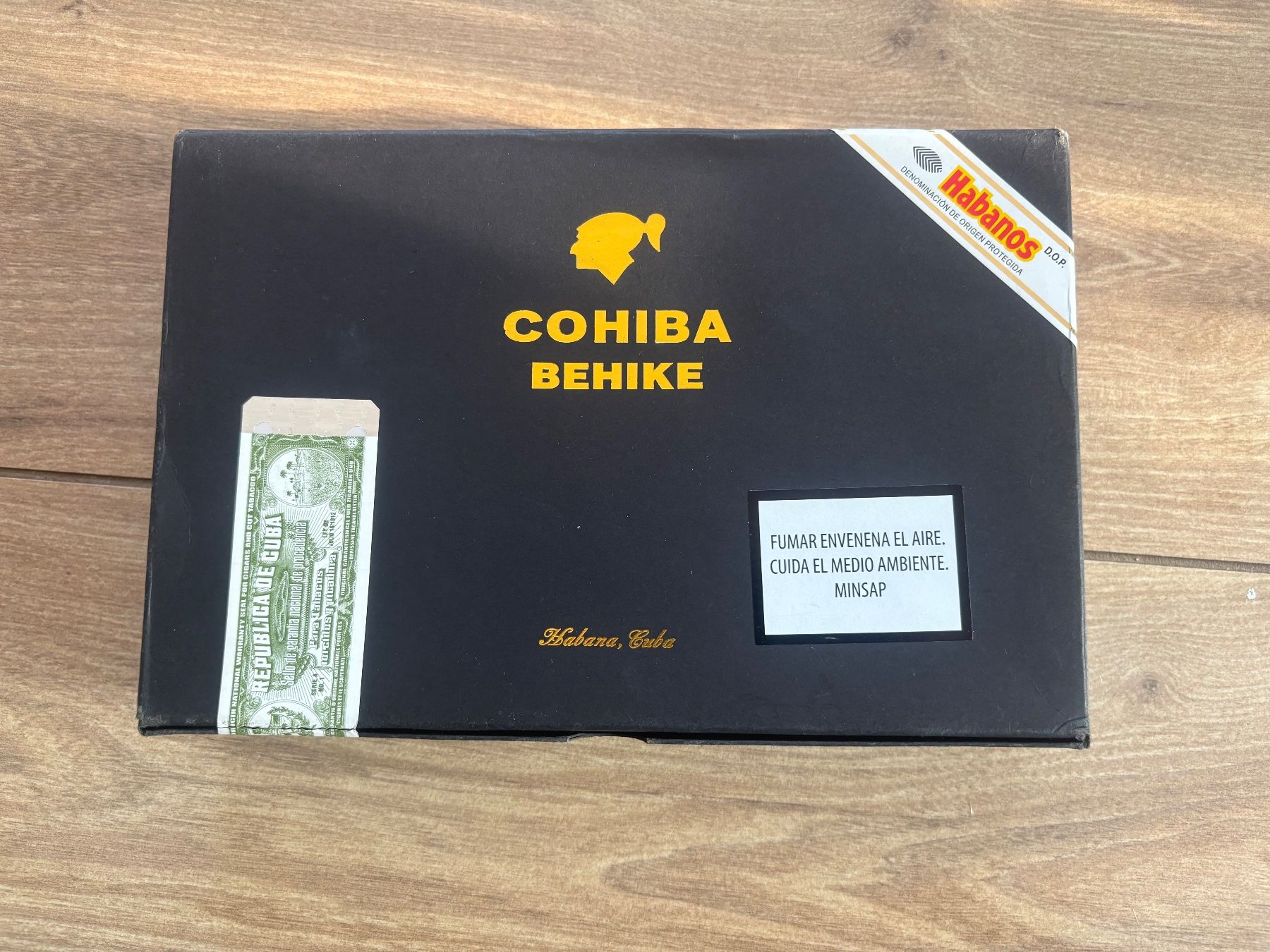 Cohiba Sigari: Cohiba Behike 52 – Usato da Préverenges venduto da jul_zhf7
