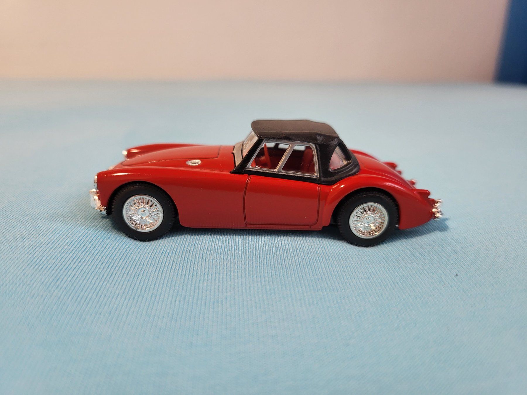 MG Voitures modèles: MG A Mk I mit Soft Top – Neuf (Voir description) à Glattbrugg par PhilKrill 1