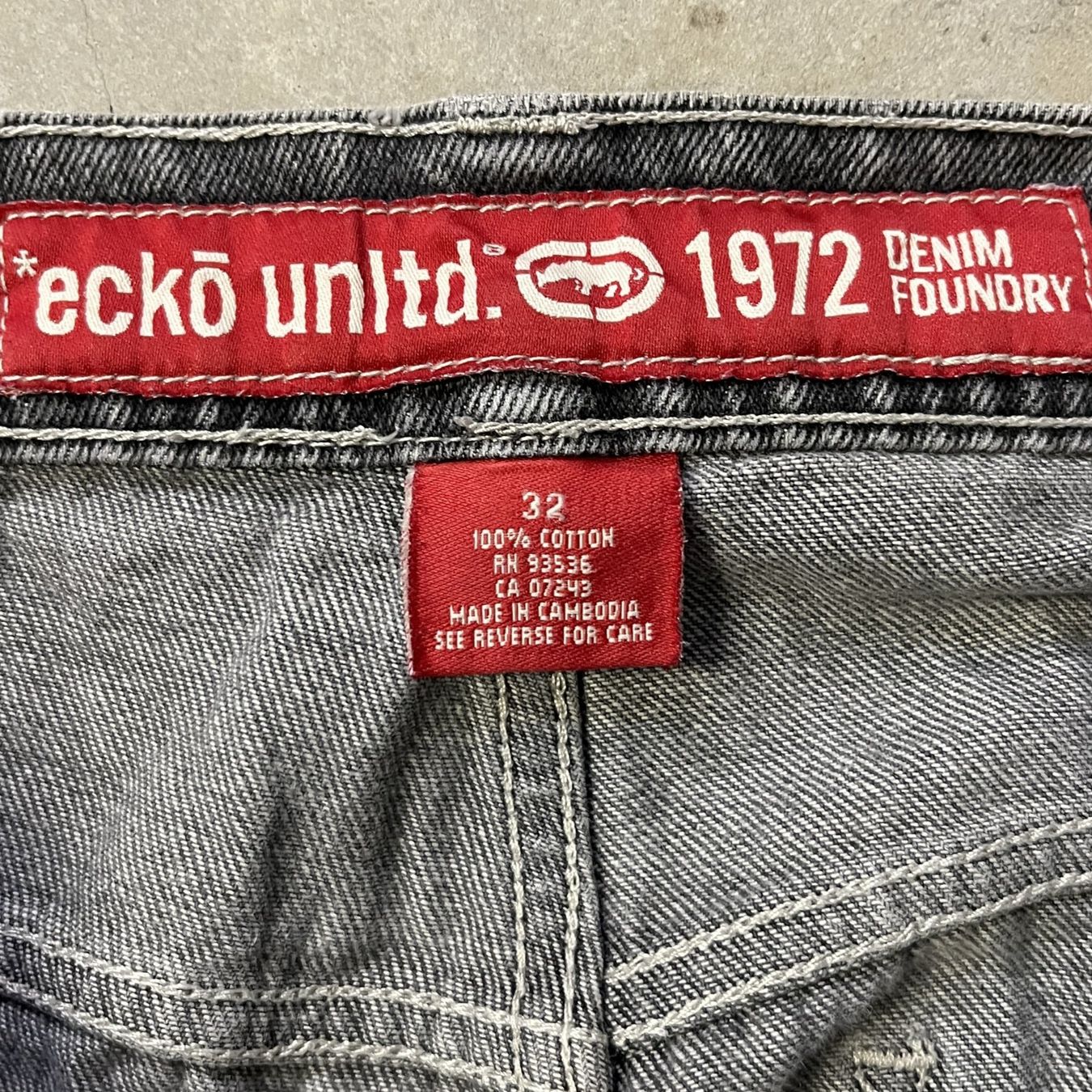 Ecko Jeans: Vintage Ecko Unltd Jeans (32US) – Gebraucht aus Chamoson von Sapoloshop 2