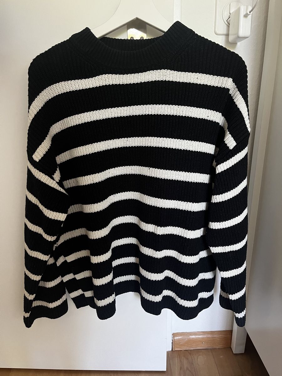 H&M Pulls & Sweat-shirts: H&M Striped Sweater, Size S – D'occasion à Lausen par secondhand_basel