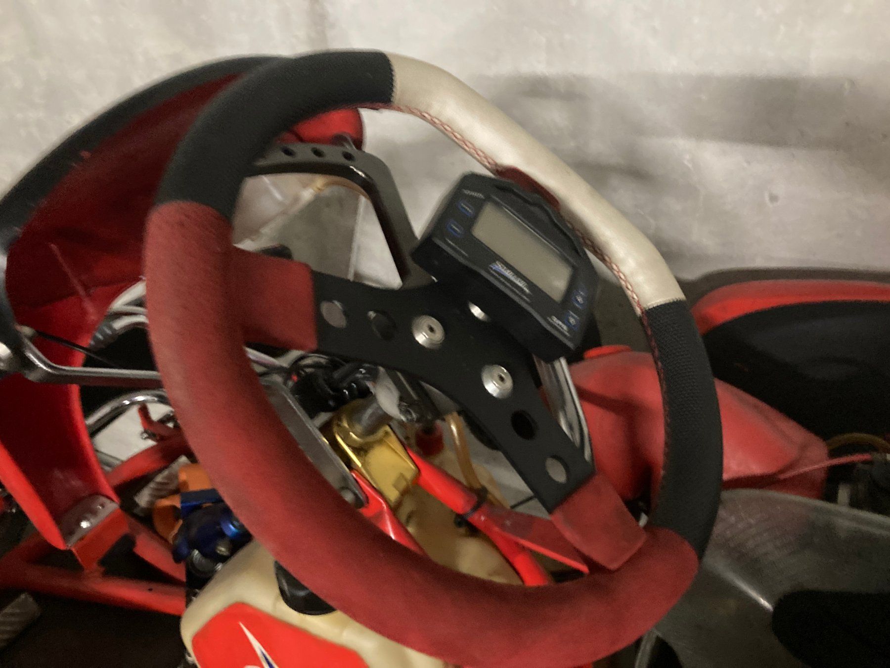Swiss Hutless Go-Kart: GO Kart 125ccm 2 Gang – Usato da Sempach venduto da Hhelfenstein 1