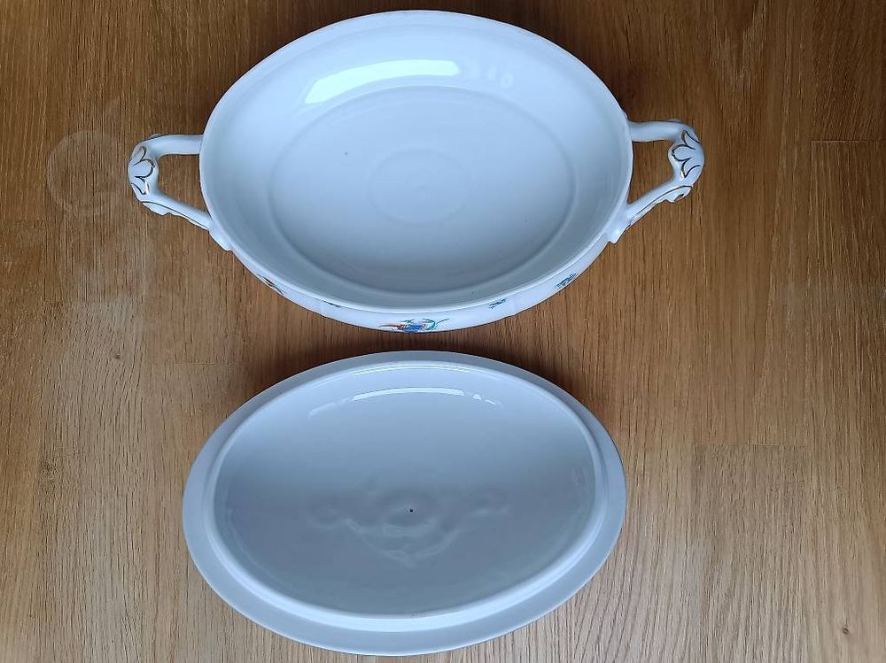 Coupes: Elegante Suppenschüssel mit Deckel - feines Porzellan mit Go – D'occasion à Gams par celinedumonde 4