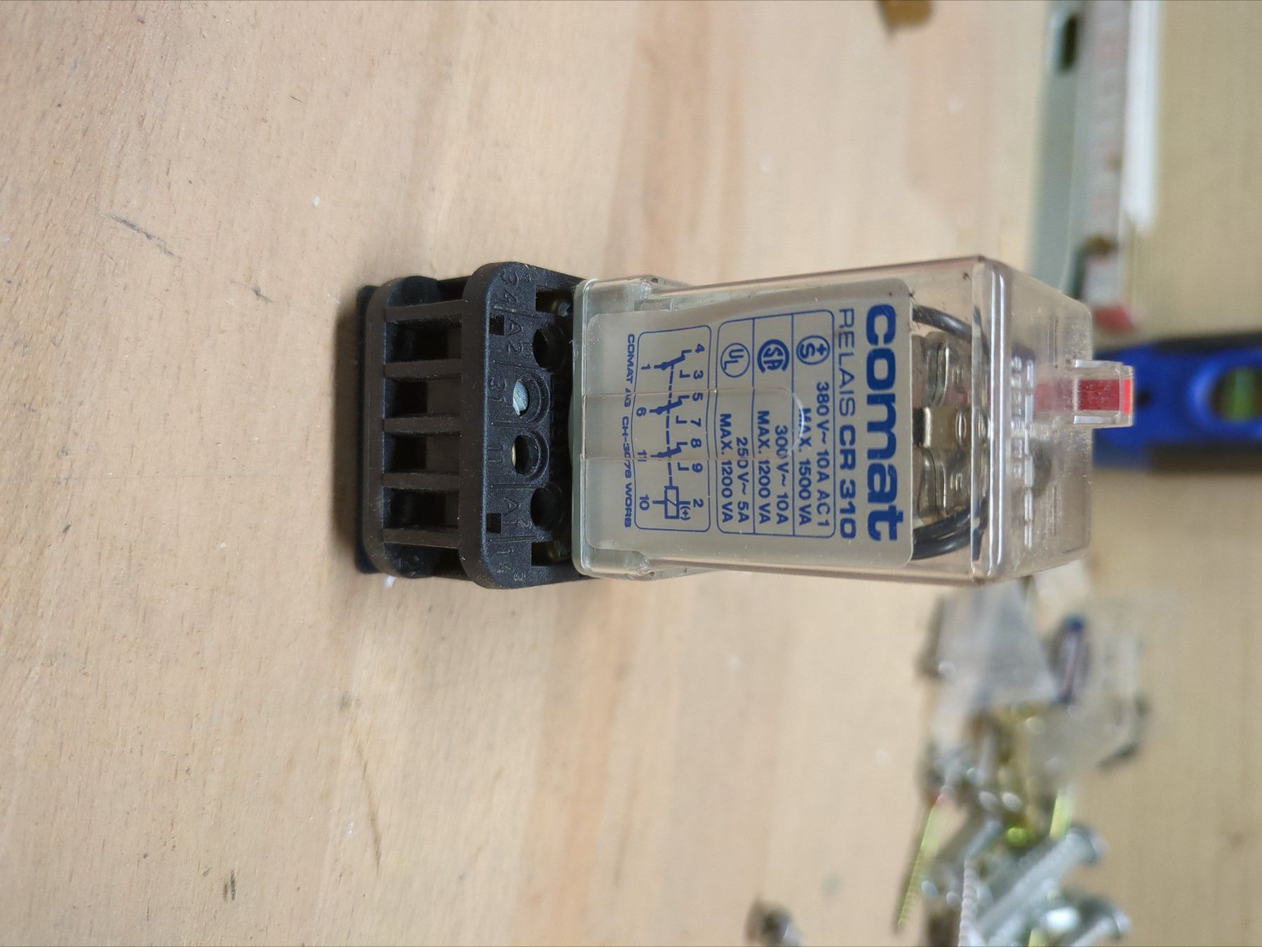 Componenti elettronici: comat relais cr310 – Usato da Schlatt ZH venduto da thomas.keller.schlat