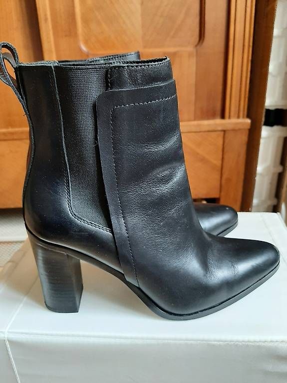 Damenschuhe: Massimo Dutti Lederstiefeletten – Gebraucht aus Bern von BeaLehmann