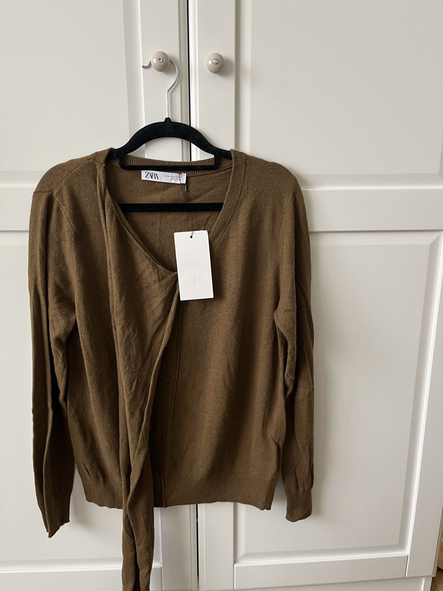 Zara Pulls & Sweat-shirts: Schal-Pullover – Neuf avec emballage d'origine à Allschwil par eyl_bb8q 4