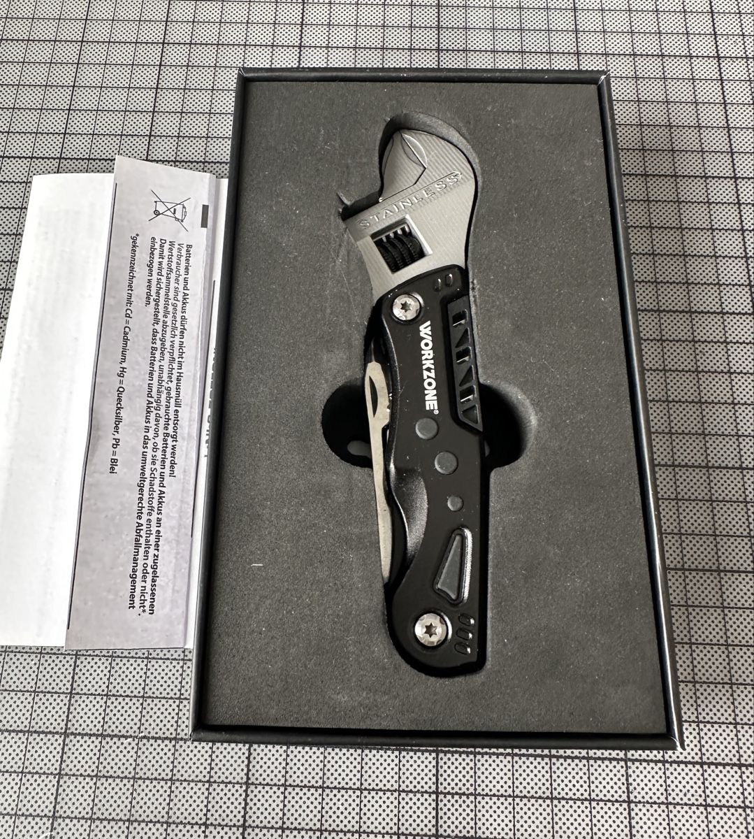 Coltelli tascabile: Workzone 9-in-1 Multifunktionswerkzeug Neu - Schweizer Schra – Nuovo (secondo la descrizione) da Nussbaumen AG venduto da olitech5415