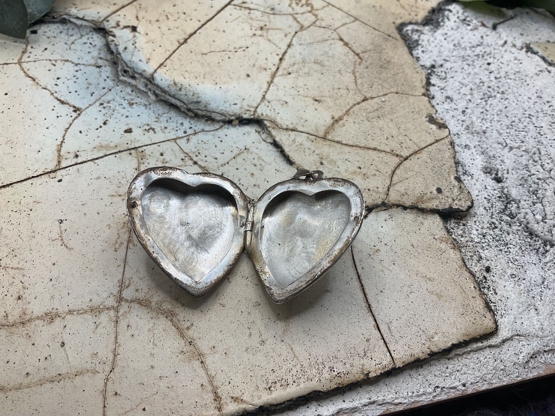 Pendentifs: Vintage Medaillon Silber ziseliert – D'occasion à luzern par Alpendorf1 1