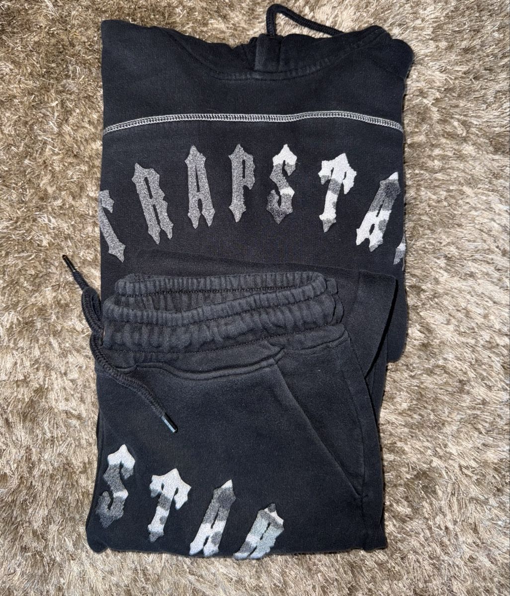 Trapstar Completi: Trapstar Trainingsanzug | Grösse S, schwarz – Nuovo (secondo la descrizione) da Küsnacht ZH venduto da Wozdav