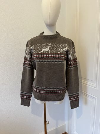Christmas holiday sweater / Wool Reindeer Jumper - S - Cosy