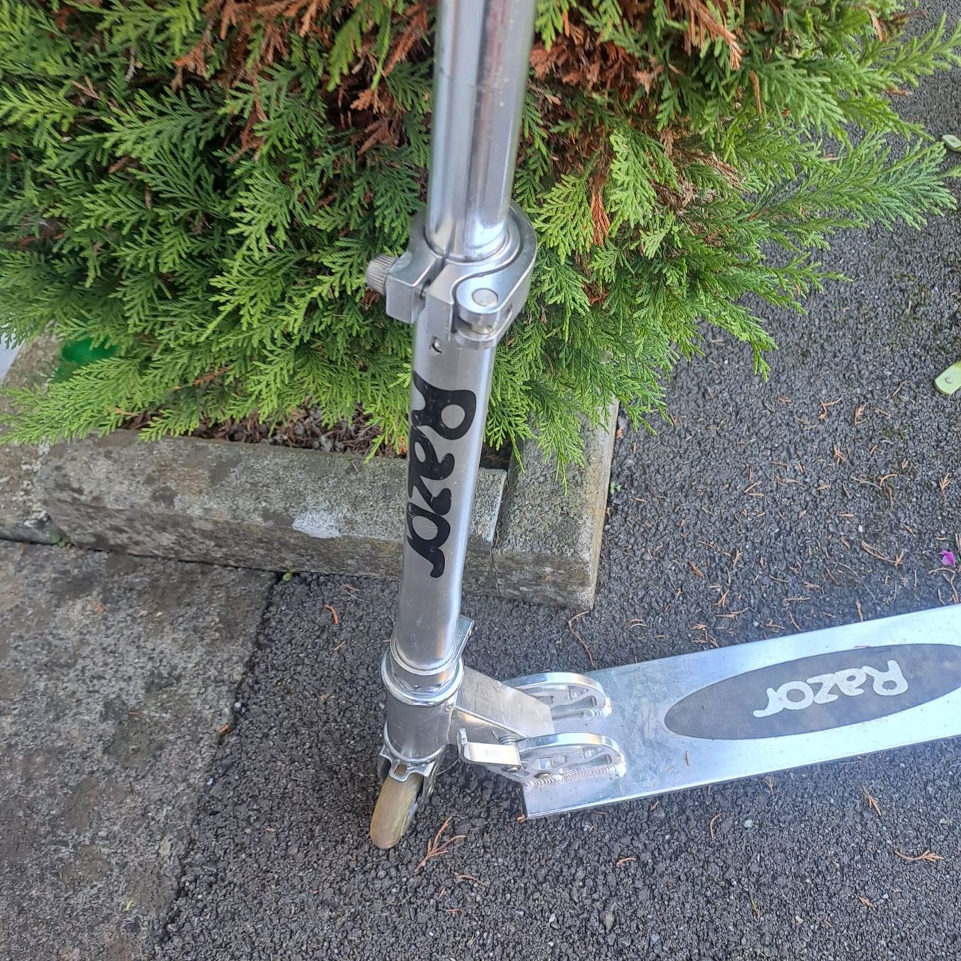 Veicoli per bambini: Razor Scooter, silber, – Usato da vordemwald venduto da Zopf0