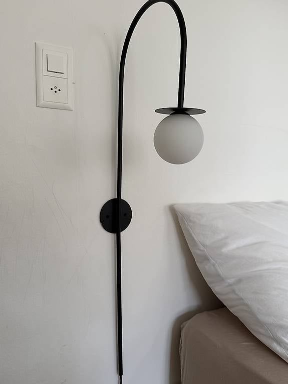 Lampade: 2 Wandleuchten aus Opalglas – Usato da Zollikon venduto da Nyso