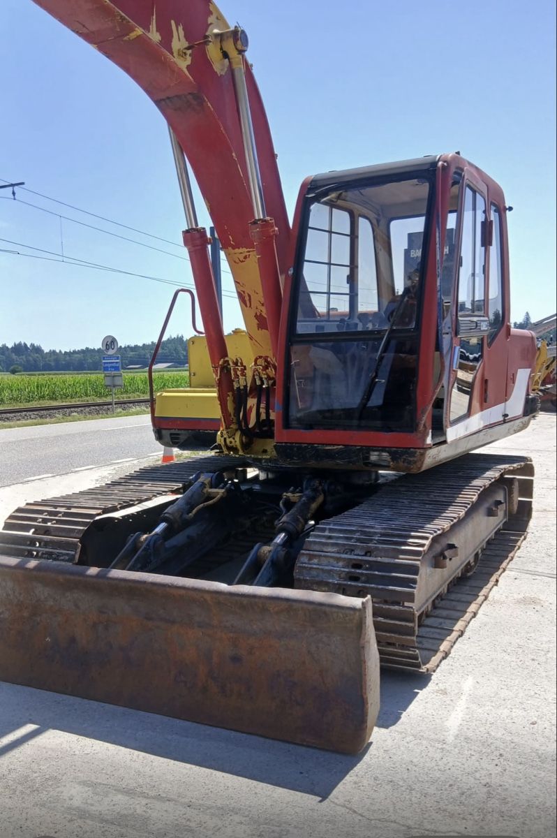 Kobelco Bagger: Bagger Kobelco 13 Tonnen mit Schild – Gebraucht aus Niederbipp von baggerch 7