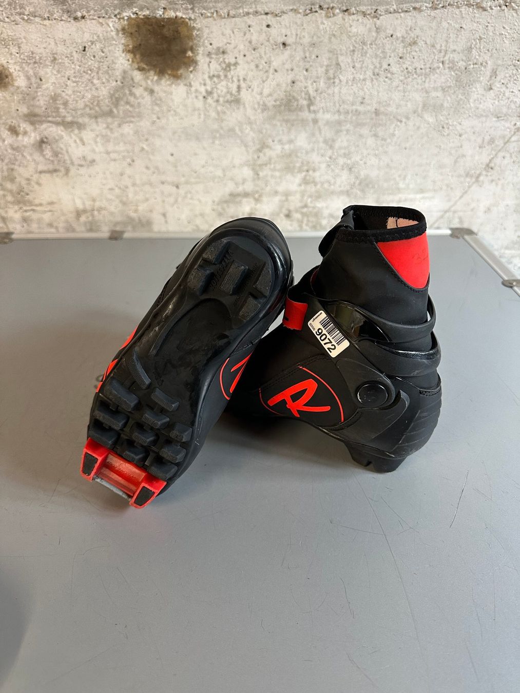 Rossignol Scarpe per ragazzi: Rossignol Kinder Langlauf Schuhe Gr. 32 – Usato da Emmenbrücke venduto da karkarkar 2