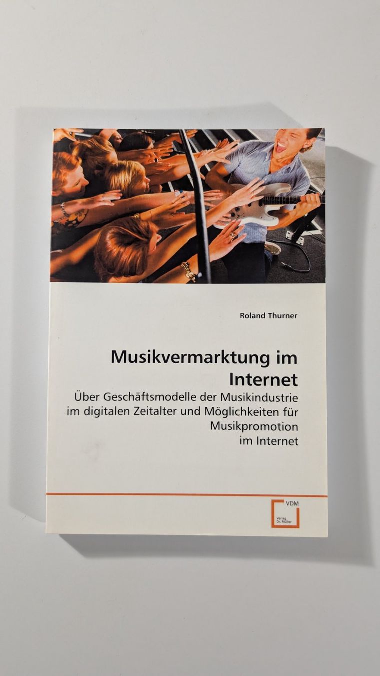 Libri: Musikvermarktung im Internet – Nuovo (secondo la descrizione) da Baar venduto da Arthur_Fooksayk