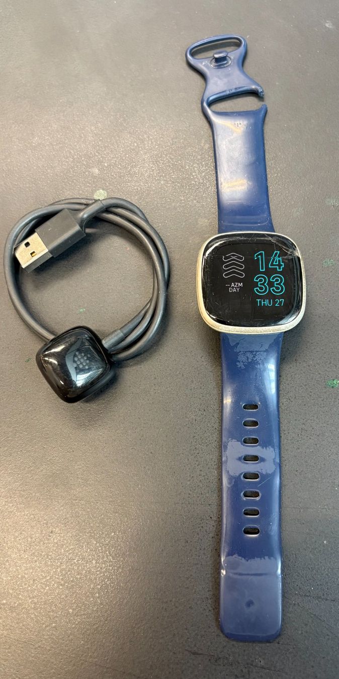 Fitbit Smartwatch: Fitbit Versa 3 – Usato da Dietikon venduto da alfanidamanto