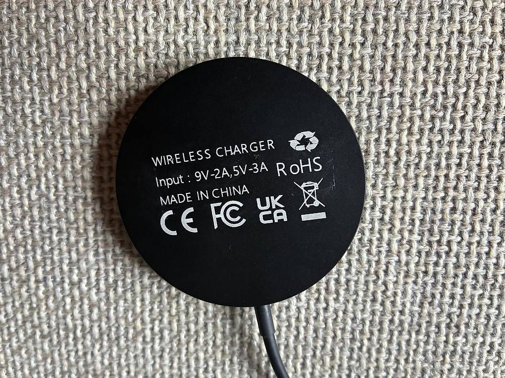 Ladegeräte: Kabelloses Ladegerät (Wireless Charger) – Gebraucht aus Zürich von el_nota 2