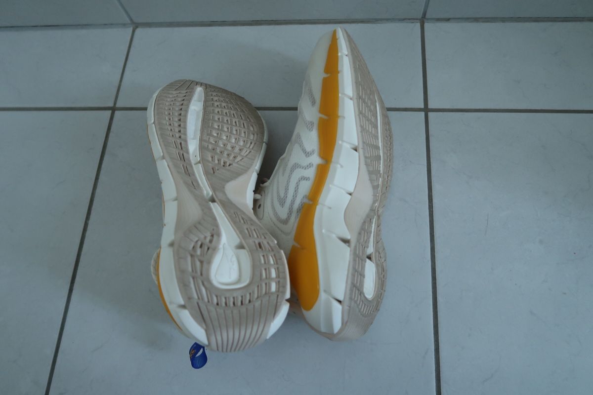 Reebok Chaussures femmes: Turnschuhe – Neuf (Voir description) à Bassersdorf par secondhand_clothing 3