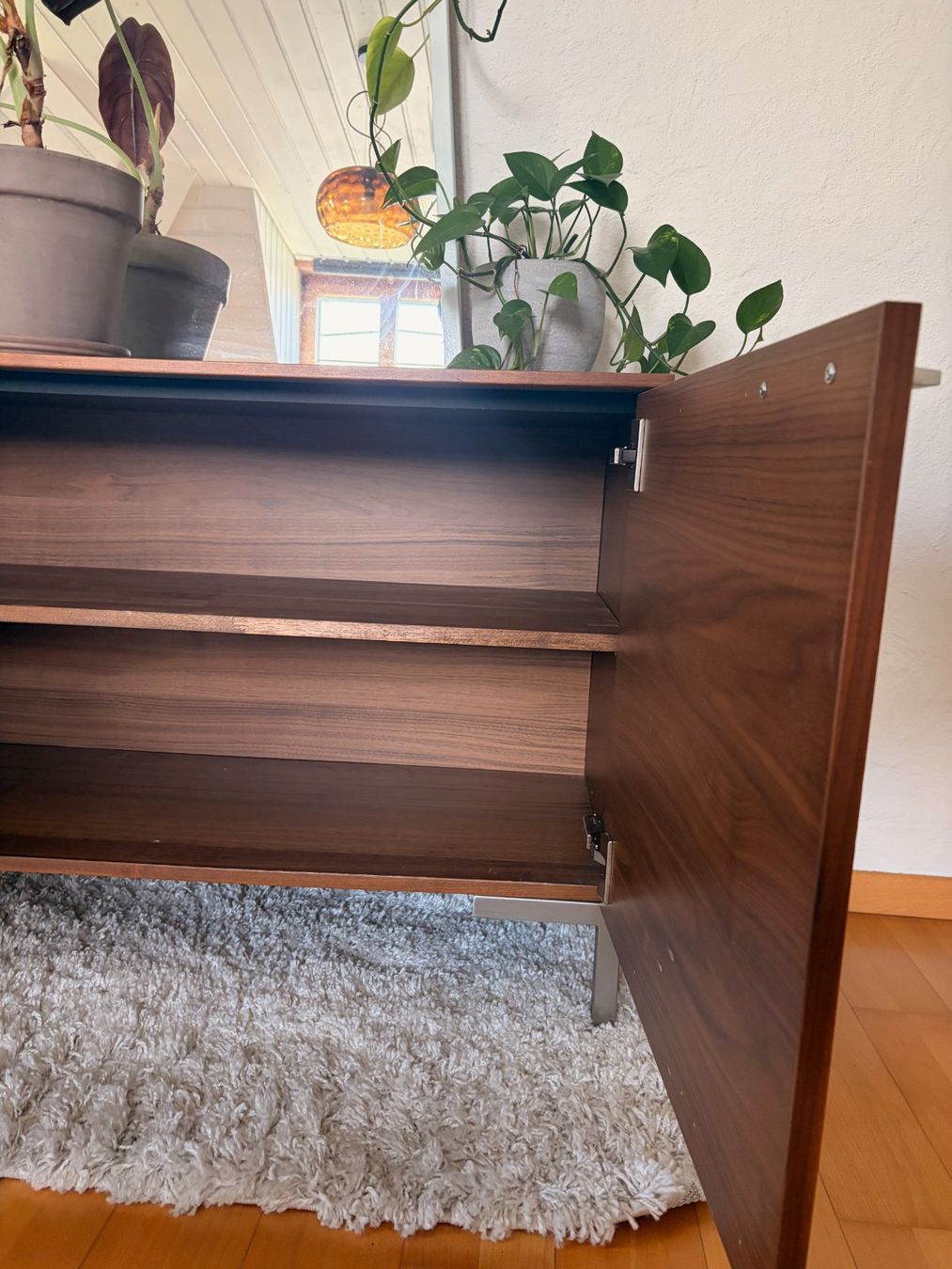 Cassettiere: Grosszügiges Sideboard in warmer Holzoptik – Usato da Rüschlikon venduto da MinTruc 2