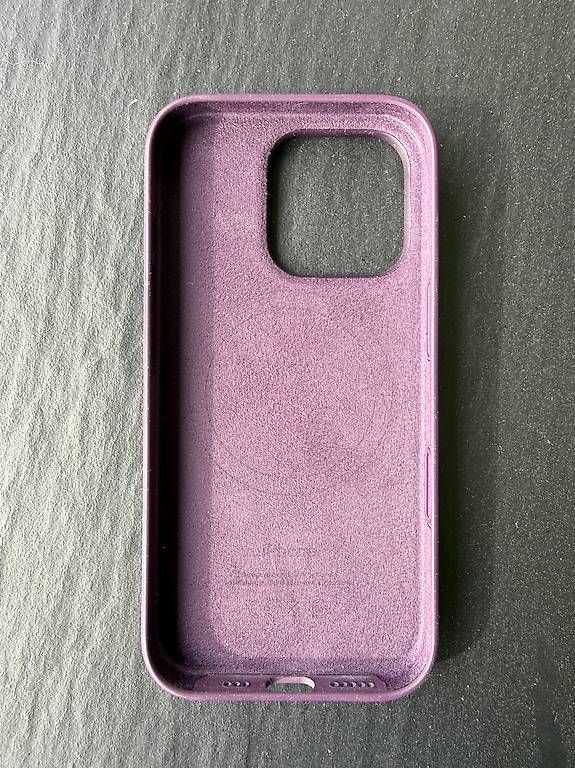 Cover & Protezioni schermo: Silikon Case IPhone 16 Pro – Usato da Birmensdorf ZH venduto da japaro 1
